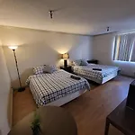 La Spacious Hotel Style Unit