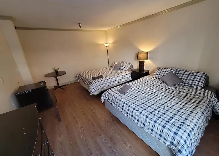La Spacious Hotel Style Unit